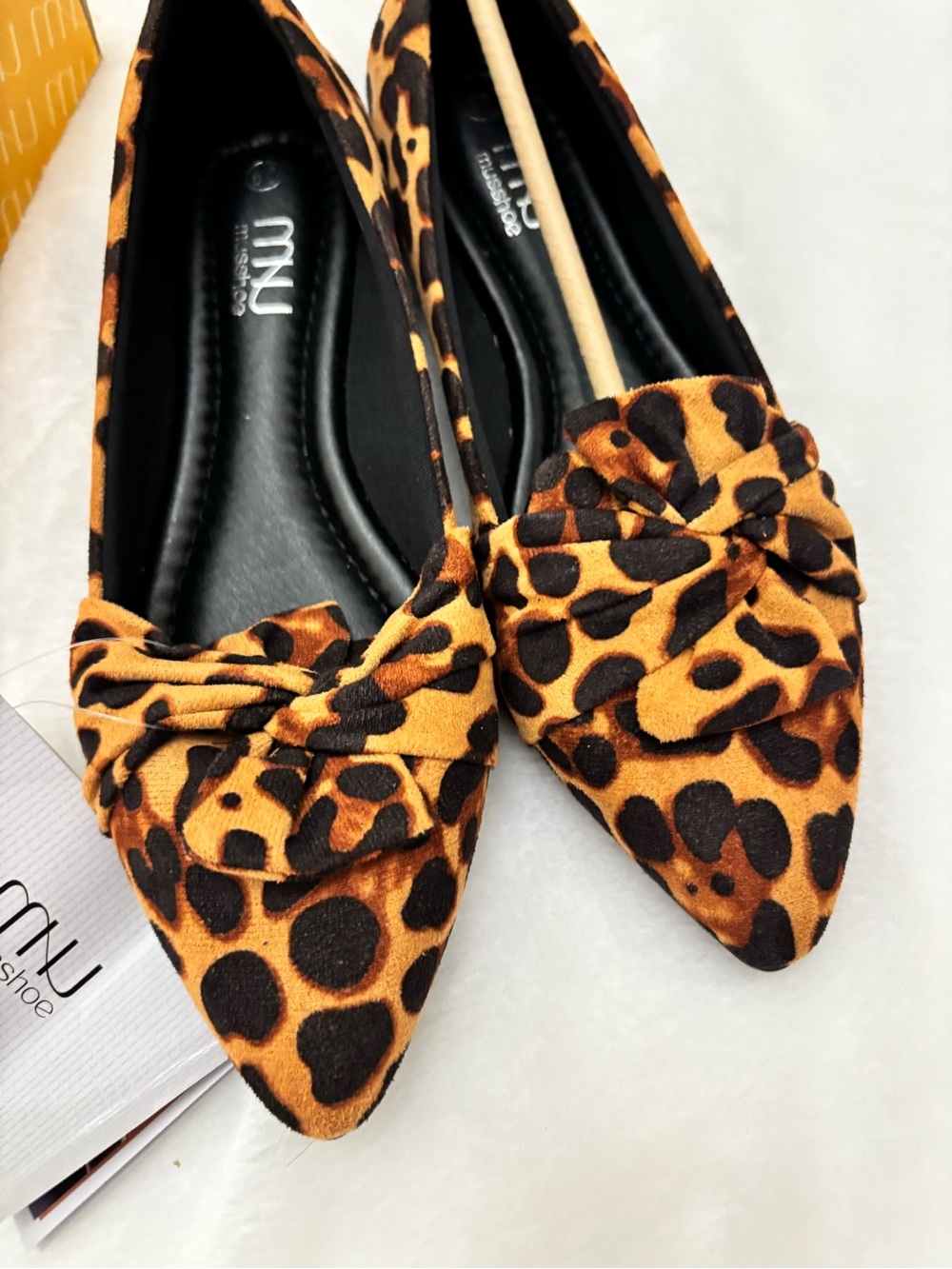 NEW Musshoe Leopard Print Pointed Toe Bow Loafer Flats Women’s Size 6.5 - Picture 4 of 8